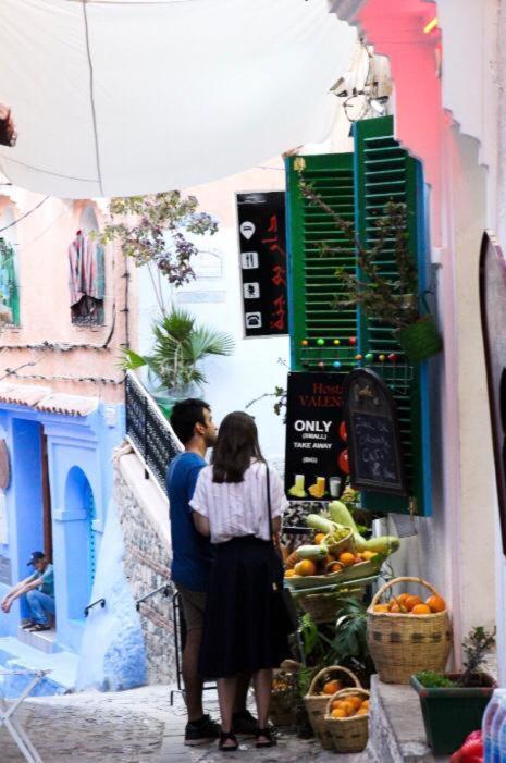 Hostal Valencia - Private Room With Bathroom Chefchaouen Bagian luar foto
