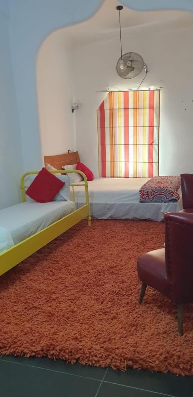 Hostal Valencia - Private Room With Bathroom Chefchaouen Bagian luar foto