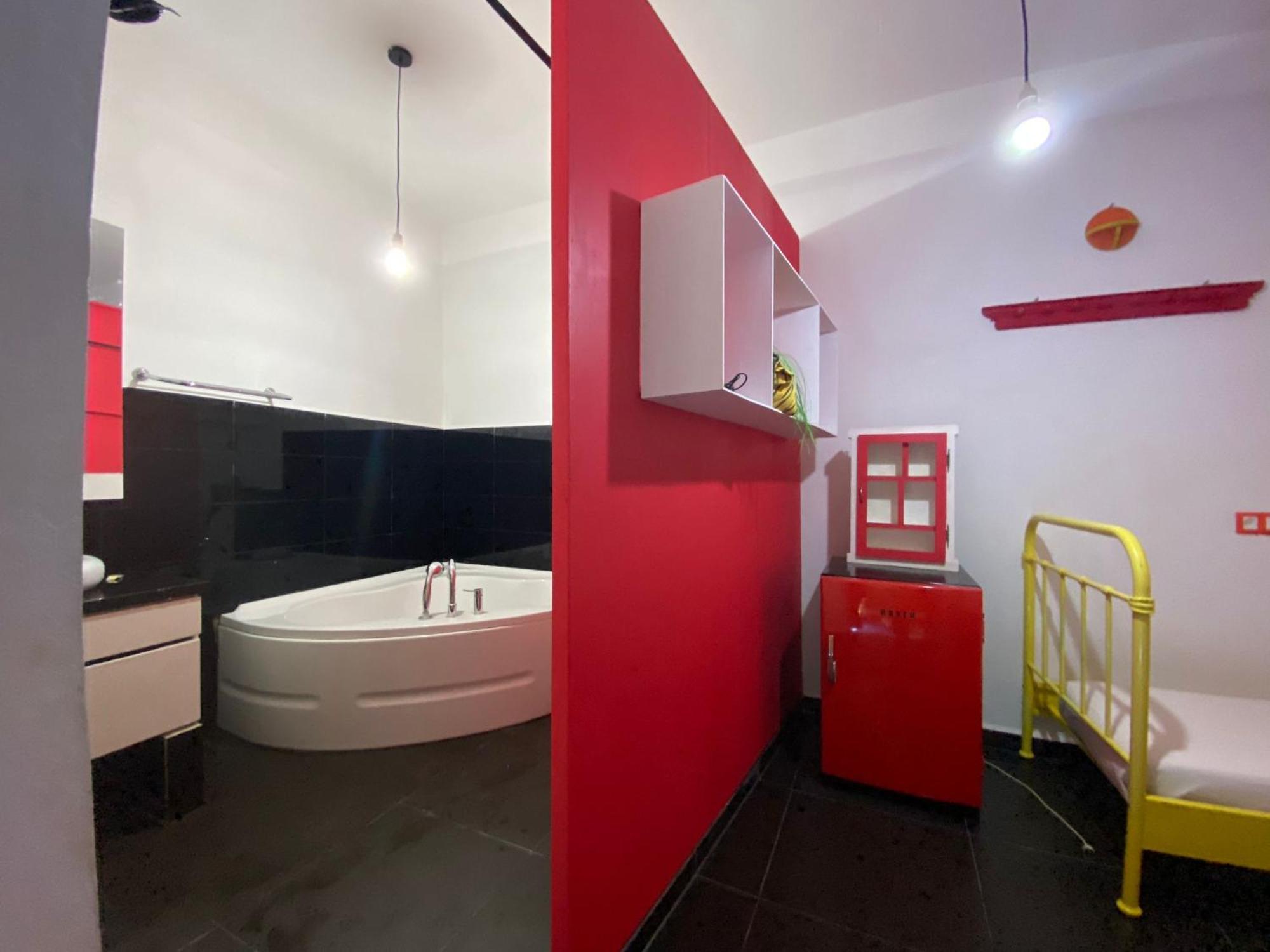 Hostal Valencia - Private Room With Bathroom Chefchaouen Bagian luar foto